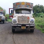 रेतीची अवैध वाहतूक करणाऱ्या दोन ट्रकवर कारवाई