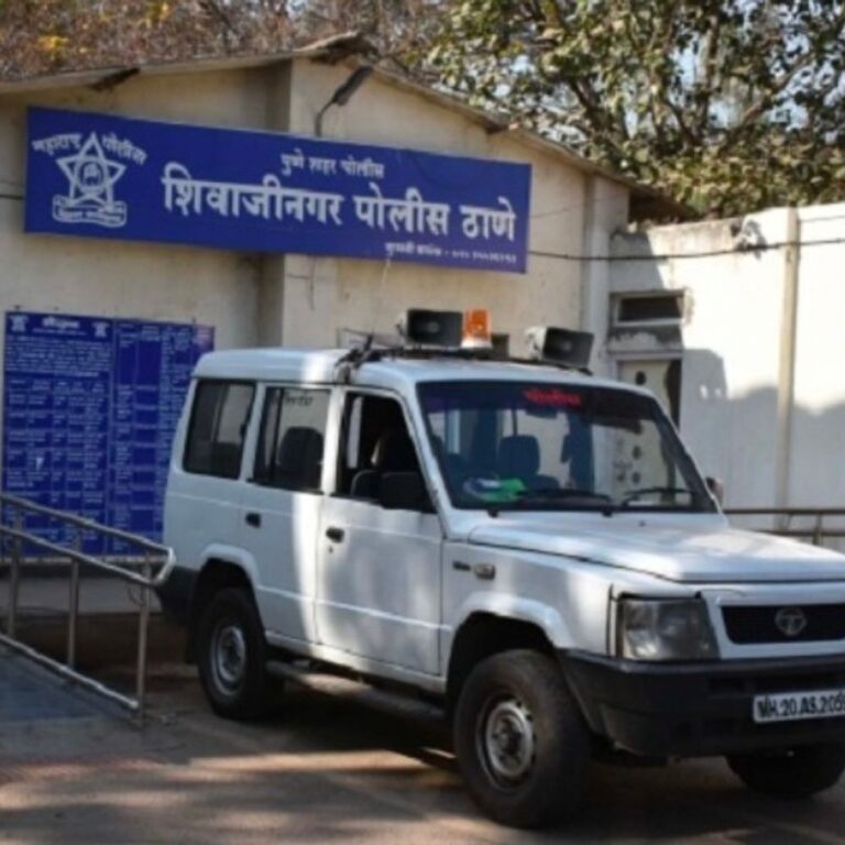 महापालिका अधिकाऱ्याला जातीवाचक शिवीगाळ, ९ जणांवर गुन्हा:खंडणी मागितल्याचा आरोप; अ‍ॅट्रोसिटी कायद्यान्वये कारवाई