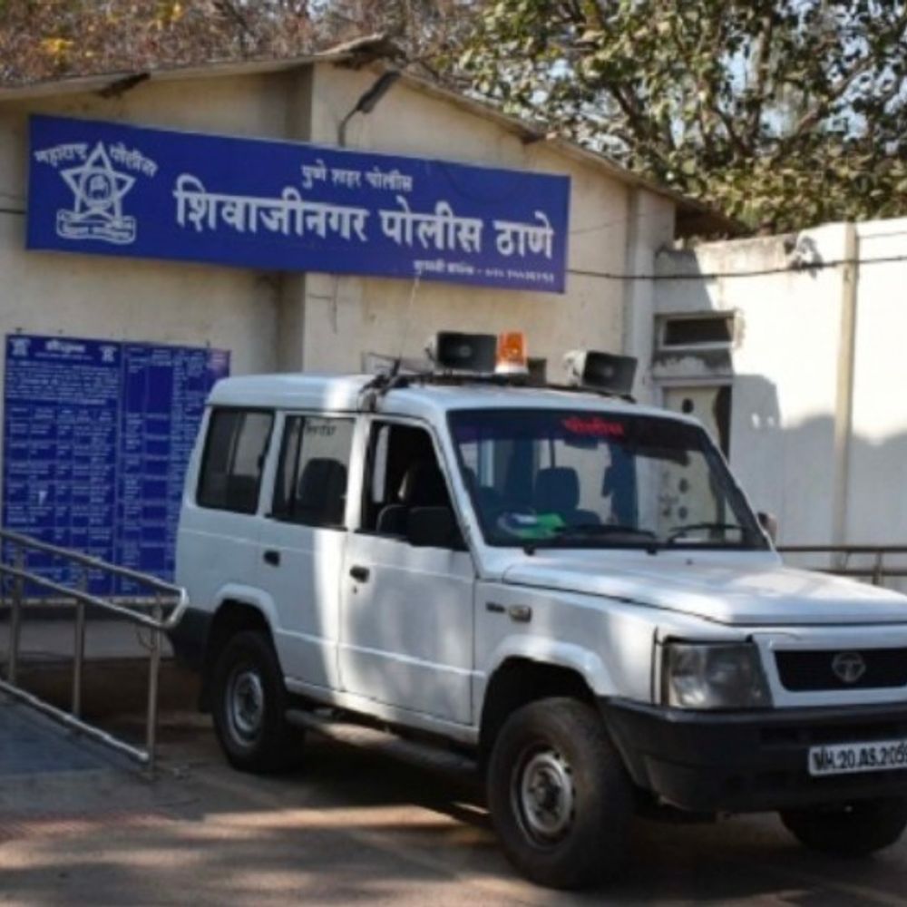 महापालिका अधिकाऱ्याला जातीवाचक शिवीगाळ, ९ जणांवर गुन्हा:खंडणी मागितल्याचा आरोप; अ‍ॅट्रोसिटी कायद्यान्वये कारवाई