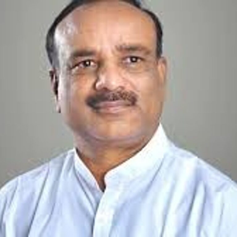 सरकार माझ्या हत्येची वाट पाहतंय का?:मुख्यमंत्र्यांकडे मागूनही संरक्षण नाही, माझ्यासह कुटुंबाला धोका- विकास लवांडे