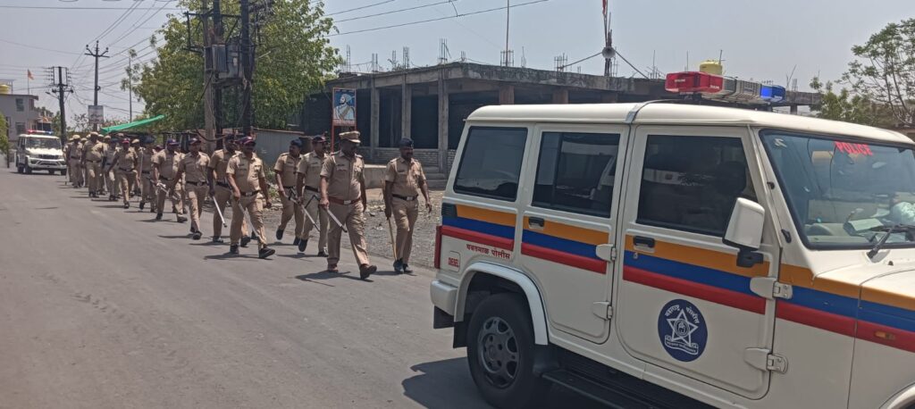 बकरी ईदपूर्वी मारेगावात पोलिसांचा दमदार रूट