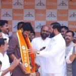 राज्यात मुख्यमंत्रिपदासाठी आज सर्व्हे केला तर एकनाथ शिंदेंना जास्त पसंती:शिवसेना आमदार बच्चू कडूंचा मोठा दावा, म्हणाले- थेट जनतेच्या दरबारात जाऊ!