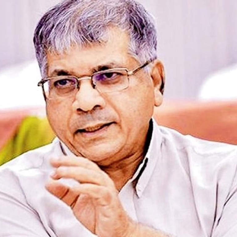 नीट परीक्षेसाठी वायू दलाचा वापर हा मूर्खपणा:हवाई दल राष्ट्रीय सुरक्षेसाठी, भाजपच्या नाकर्तेपणाची भरपाई करण्यासाठी नव्हे – आंबेडकर