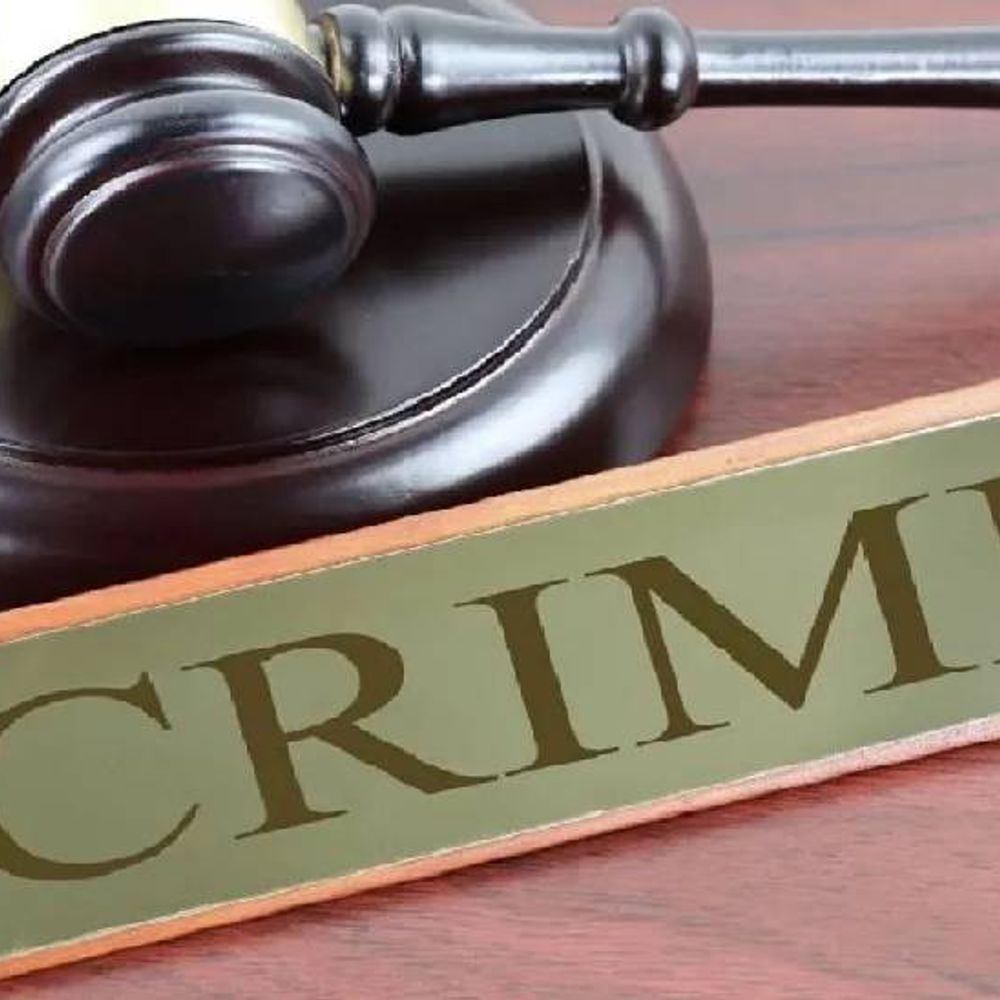पतीच्या अनैतिक संबंधाचा संशय, महिलेला घरातून उचलले, अज्ञात स्थळी डांबले:मुंबईतील काँग्रेस नगरसेविका आशा कोपरकर यांच्यासह संपूर्ण कुटुंबावर गुन्हा दाखल