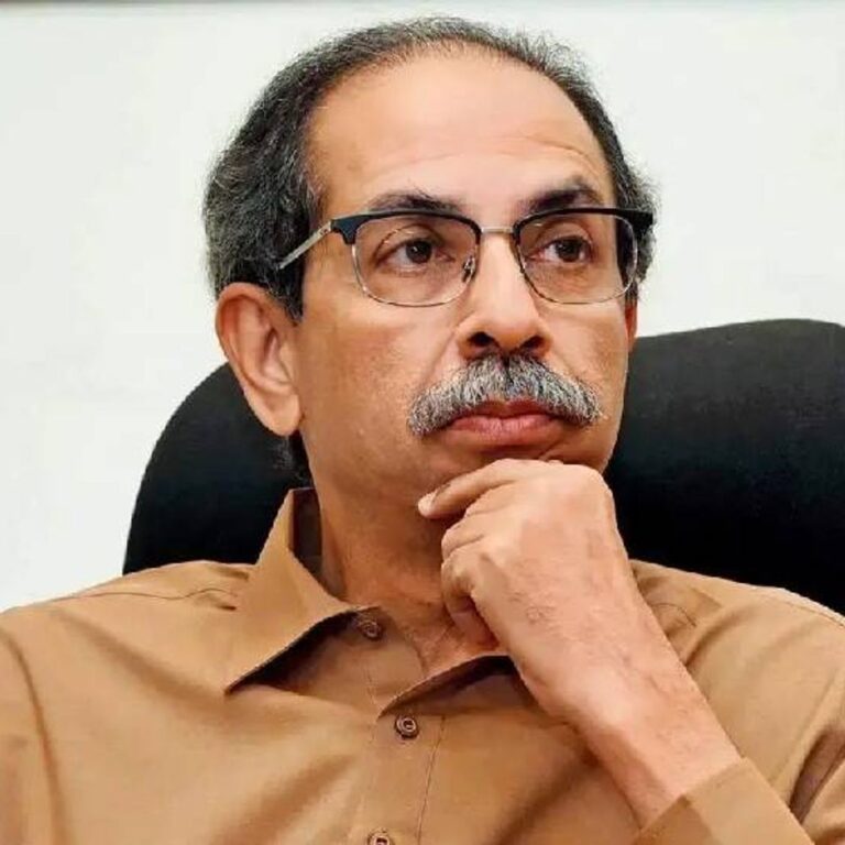 उद्धव ठाकरेंना अमरावतीत मोठा धक्का, जिल्हाप्रमुखांचा राजीनामा, शिंदे सेनेत जाणार?:बच्चू कडूंच्या संपर्कानंतर मोठी घडामोड