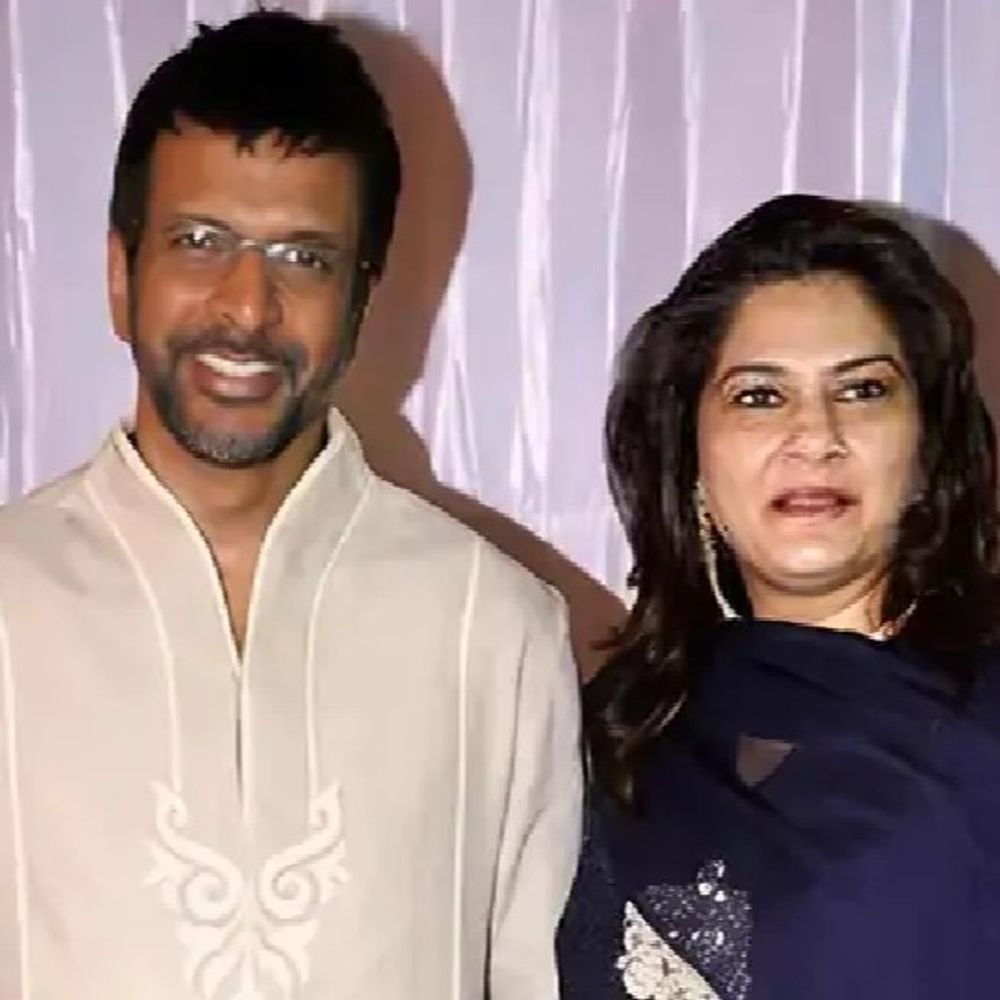 जावेद जाफरींच्या पत्नीची 16 कोटींची फसवणूक:BMCच्या सहाय्यक आयुक्तावर निलंबनाची कारवाई; पुनर्विकास प्रकल्पात गुंतवणुकीचे आमिष